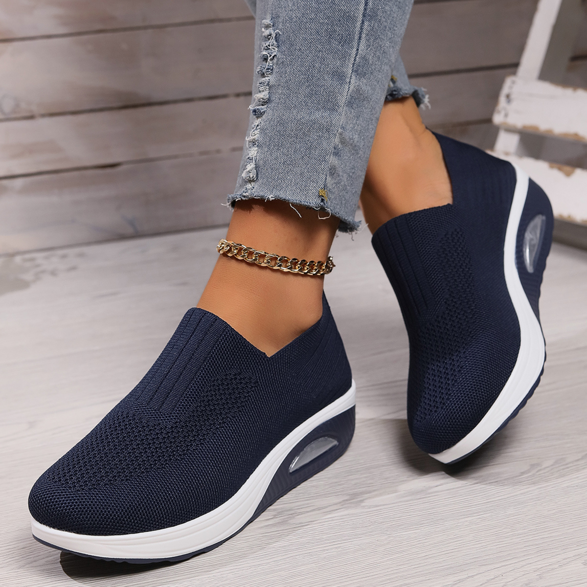 Donna Soft Cushioned Slip-On Sneakers for Women