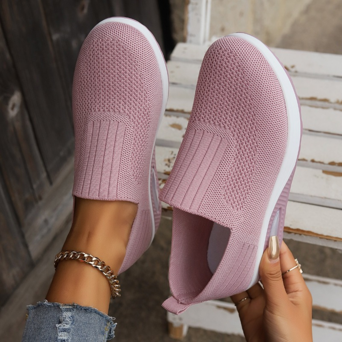 Donna Soft Cushioned Slip-On Sneakers for Women