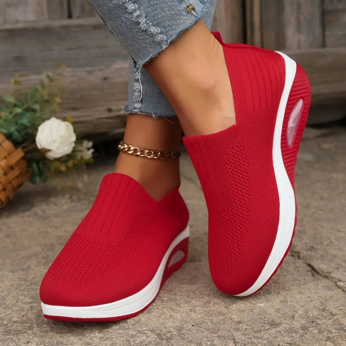 Donna Soft Cushioned Slip-On Sneakers for Women
