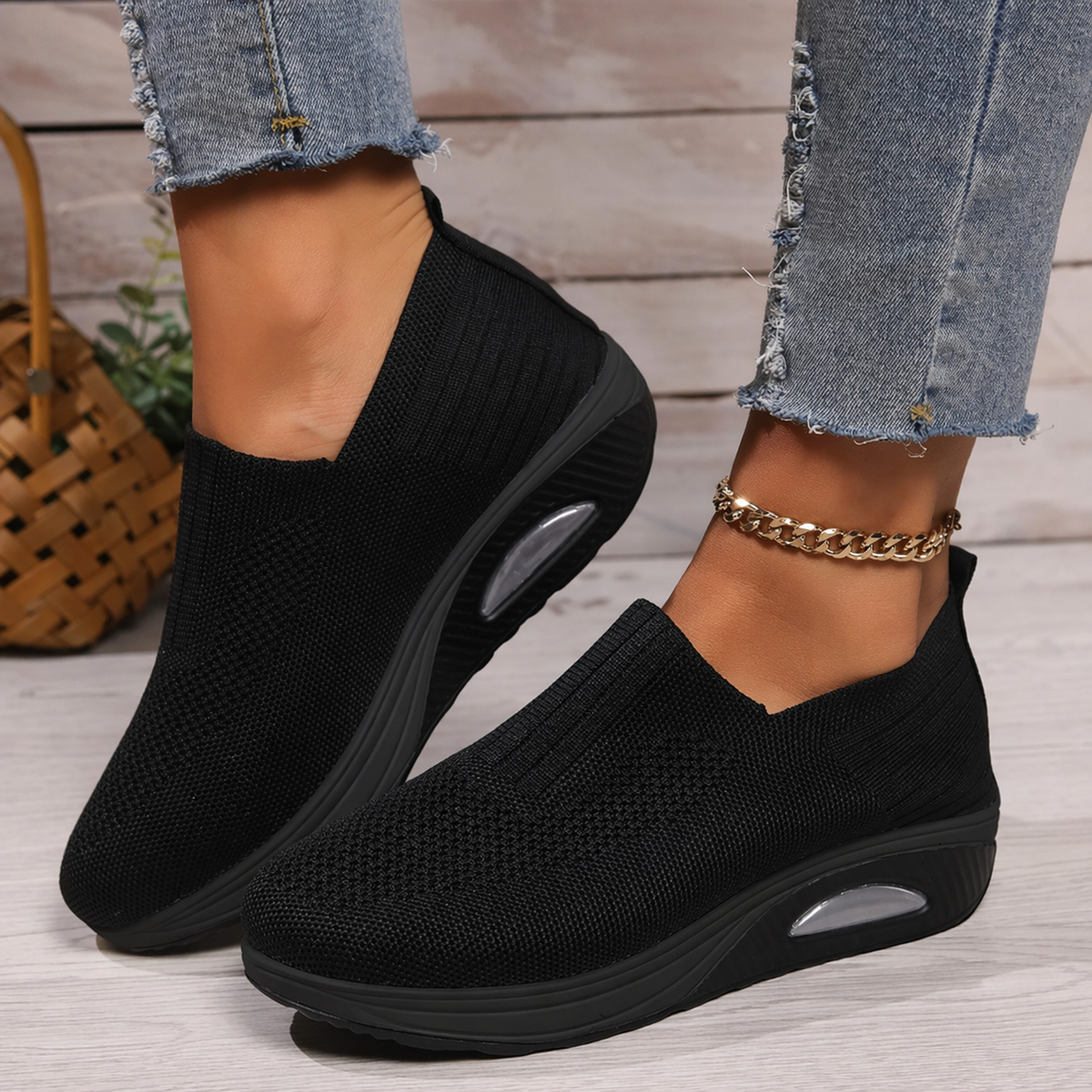 Donna Soft Cushioned Slip-On Sneakers for Women